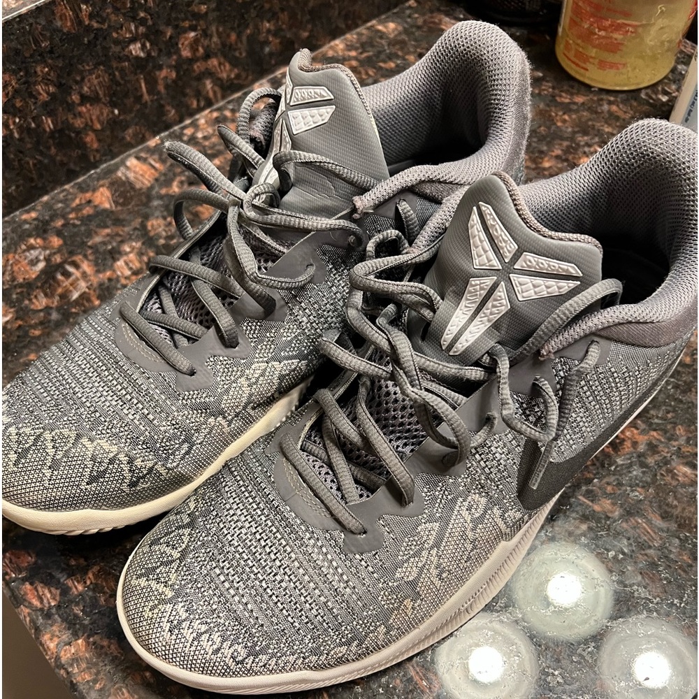 Kobe low basketball